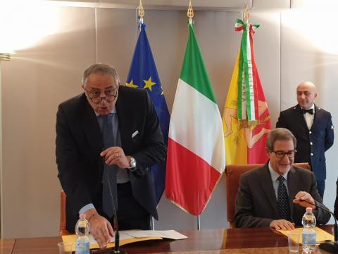 L'assessore all'Istruzione Roberto Lagalla e il presidente della Regione, Nello Musumeci