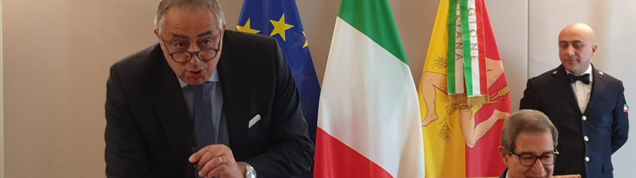 L'assessore all'Istruzione Roberto Lagalla e il presidente della Regione, Nello Musumeci